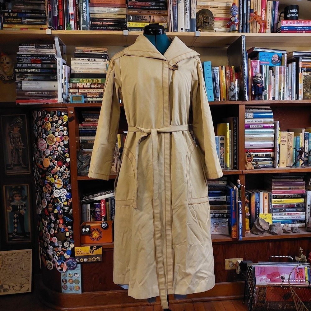 Vintage 1970s Tan Trench Coat Belted Mid Length Wide Collar‎ Small